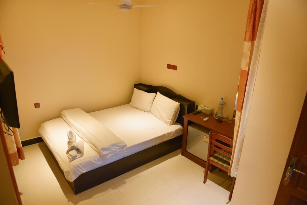 Nalaveshi Inn Huraa Esterno foto